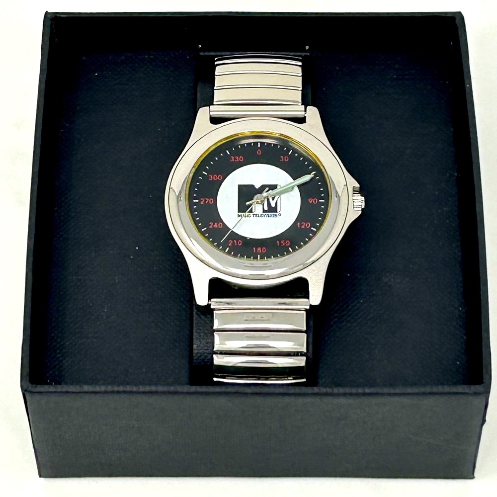 MTV NIB 1990’s silver toned stretch band wrist watch - Picture 4 of 5